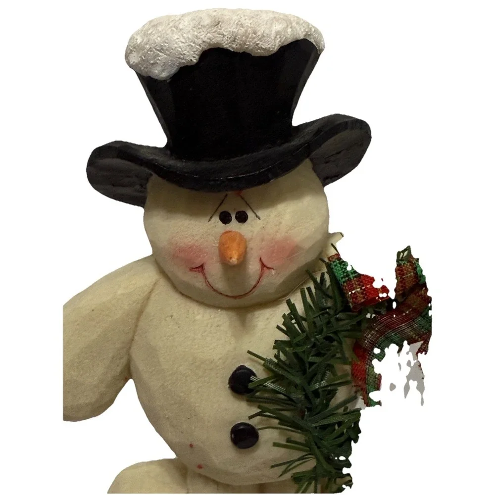 Chunky Snowman With Wreath Faux Wood Carving Resin 5
